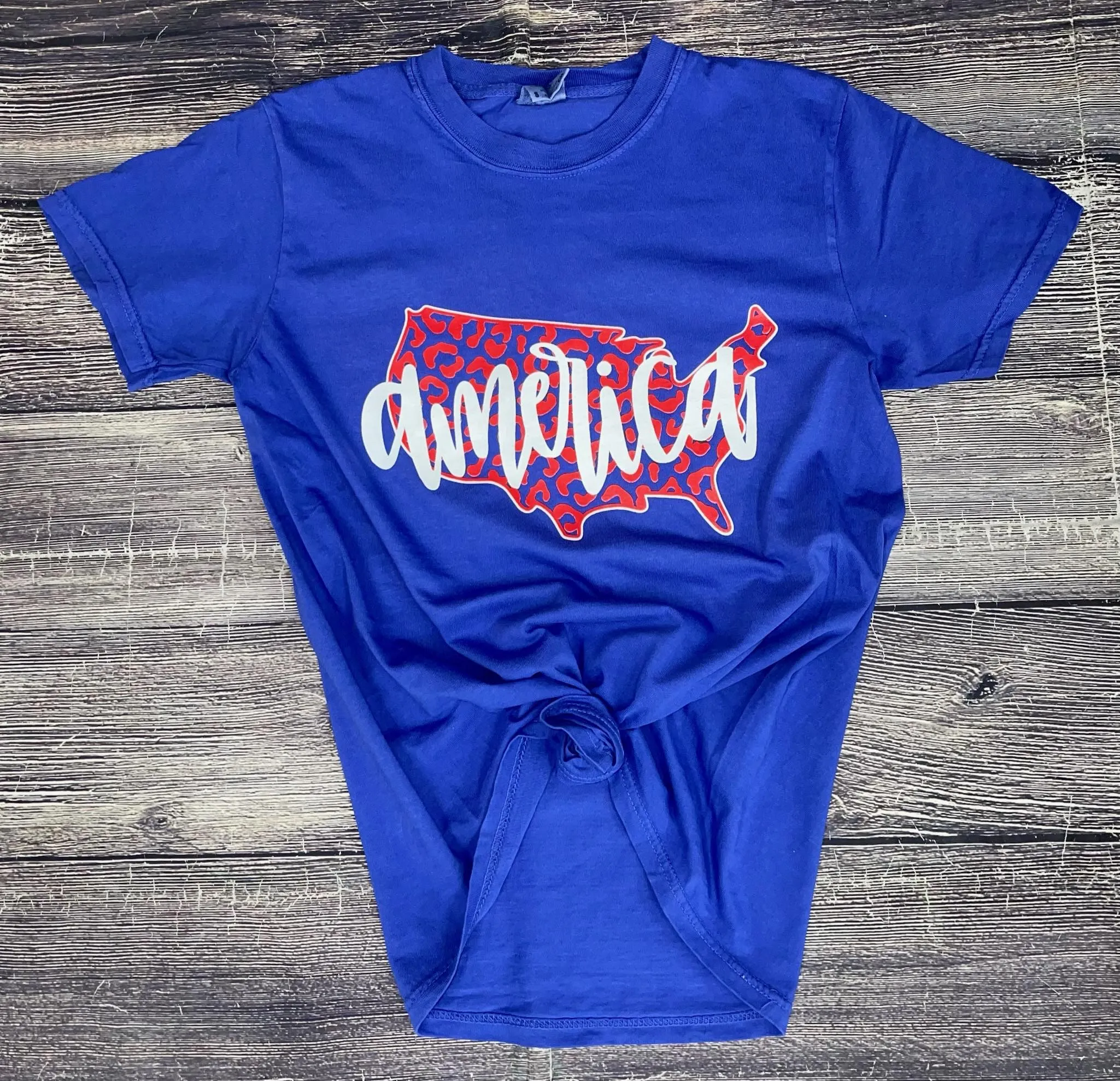 {AMERICA THE BEAUTIFUL} Patriotic Flo Blue Crew Neck Tee