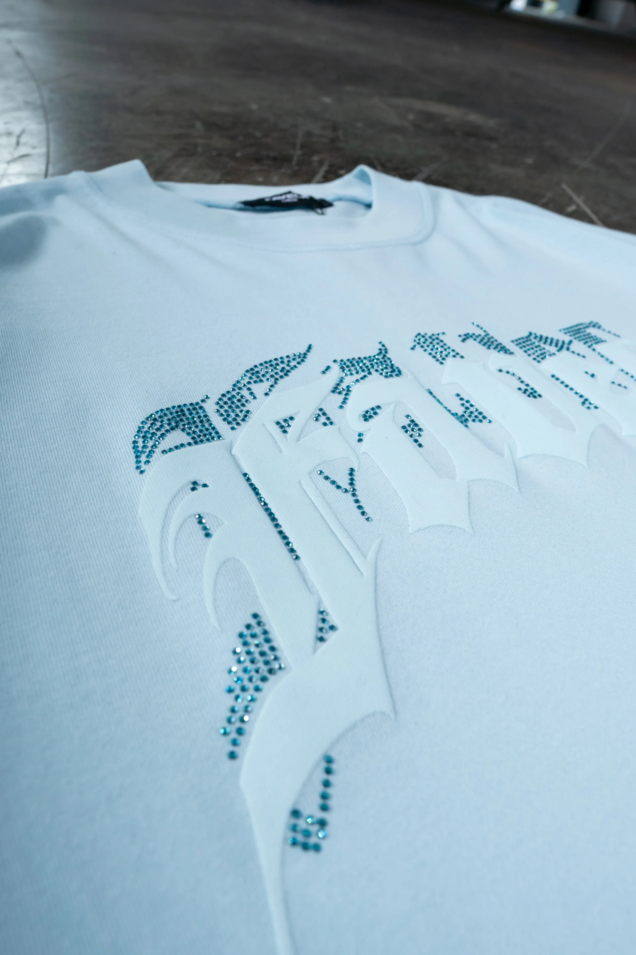 AVES RHINESTONE ICE WATER / BABY BLUE T-SHIRT